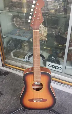 FENDER REDONDO MINI SUNBURST ACOUSTIC GUITAR CALIFORNIA SERIES