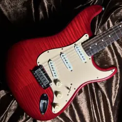 SQUIER BY FENDER STRATOCASTER MADE IN 2013
