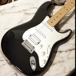 FENDER MEXICO PLAYER STRATOCASTER ELECTRIC GUITAR - EXCELLENT CONDITION