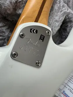 ULTRA STRATOCASTER 75TH