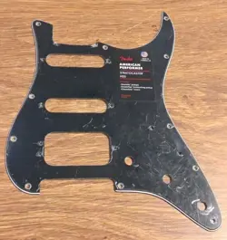 B/W/B PICKGUARD BLACK