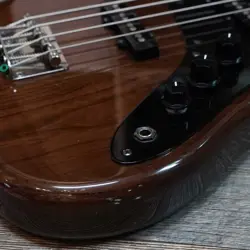 [FENDER JAPAN] JAZZ BASS WALNUT JB62-WAL ELECTRIC BASS GUITAR W/GIG BAG USED