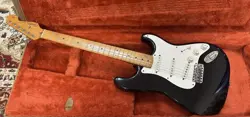 VINTAGE STRATOCASTER '57