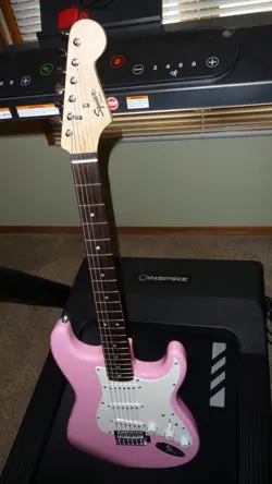 SQUIRER BULLET STRAT