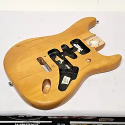 2005 FENDER AMERICAN DELUXE STRATOCASTER NATURAL ALDER BODY USA STRAT GUITAR