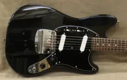 FENDER JAPAN MG69 USED 2007-2010 BASSWOOD BODY MAPLE NECK BLACK W/SOFT CASE