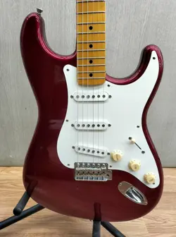 FENDER JAPAN ST57 USED BASSWOOD BODY MAPLE NECK MAPLE FINGERBOARD RED