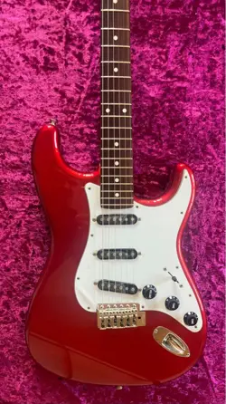 ST62-22 STRATOCASTER RED