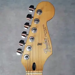 FENDER STRATOCASTER MUSICAL