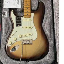 LEFT-HANDED MODEL FENDER USA AMERICAN ULTRA STRATO