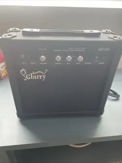 GUITAR AMPLIFIER