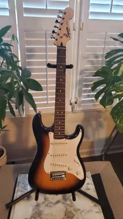 ELECTRIC GUITAR EUC