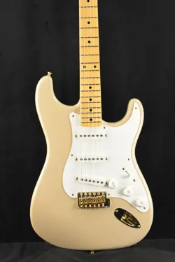 1955 STRATOCASTER DLX