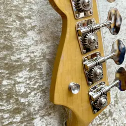 BROWN RIGHT-HANDED STRING