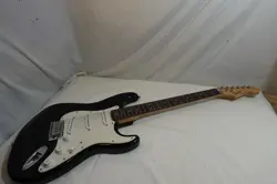 SQUIER STRAT BY FENDER AFFINITY SERIES BLACK & WHITE ELECTRIC GUITAR # 080833685