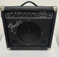 FENDER FRONTMAN GUITAR AMP 38 W 120V~60HZ TYPE PR 241. TESTED. NICE !