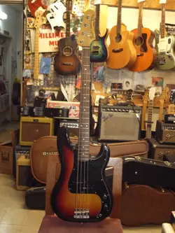 FENDER JAPAN PB70-700 ELECTRIC BASS GUITAR USED GOOD CONDITION F/S FROM JAPAN