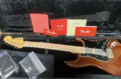 ELECTRIC GUITAR FENDER AMERICAN SPECIAL STRATOCASTER