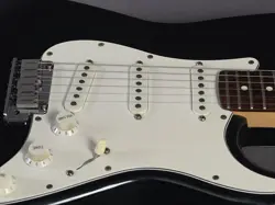 STRATOCASTER STANDARD BLACK