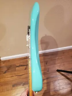 GUITAR ROASTED MAPLE