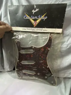 FENDER CUSTOM SHOP PICKGUARD