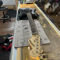 GUITAR-HSS-BLACK/GRAY AS IS