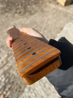 REPLACE 22 FRETS