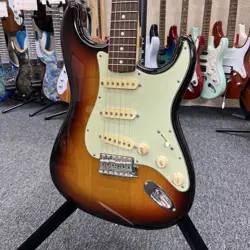 FENDER JAPAN ST62-70TX STRATOCASTER 3TS N SERIAL ELECTRIC GUITAR USED FROM JAPAN