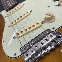 STRATOCASTER 3TS SERIAL