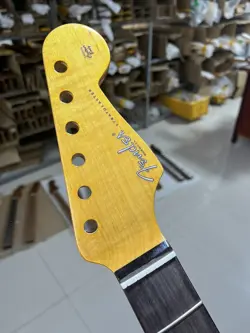 YELLOW HANDLE 21FRET