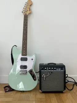 FENDER SQUIER BULLET MUSTANG HH SURF GREEN SOLID BODY ELECTRIC GUITAR + AMP