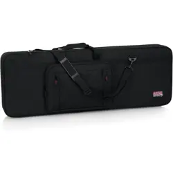 FENDER CLASSIC SERIES CASE, STRATOCASTER/TELECASTER, BLACK