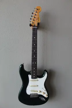 USED 2024 FENDER PLAYER II STRATOCASTER LIMITED EDITION ELECTRIC GUITAR - GREEN