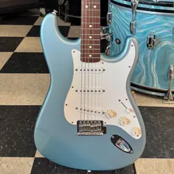 FENDER STANDARD STRATOCASTER 2001 - AGAVE BLUE