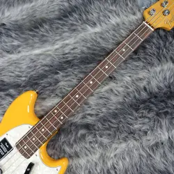FENDER VINTERA II 70S COMPETITION MUSTANG BASS COMPETITION ORANGE
