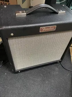 AMPLIFIER TWEED FINISH