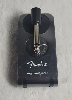 FENDER MUSTANG MICRO 2311300000 5 WATTS ALL-IN-ONE  HEADPHONE AMPLIFIER BLACK.