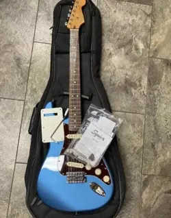 STRATOCASTER GUITAR EXCELLENT!