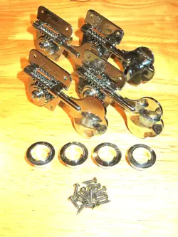 FENDER 2024 CHROME VINTERA II 70'S TELECASTER BASS TUNERS