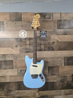 1973 FENDER MUSICMASTER REFIN SONIC BLUE GREAT PLAYER