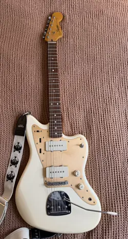 MICROTONAL FENDER SQUIER