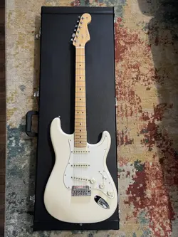 2016 FENDER AMERICAN PROFESSIONAL STRATOCASTER IN OLYMPIC WHITE
