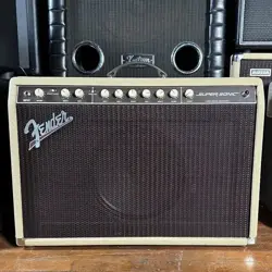 AMPLIFIER W/ FOOTSWITCH!