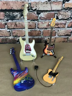 OF FENDER MINIATURE