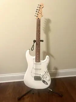 STRATOCASTER PLAYER PEARL