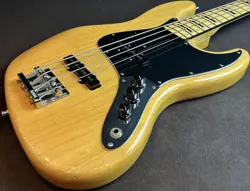 FENDER AMERICAN VINTAGE 75 JAZZ BASS ELECTRIC BASS GUITAR USED F/S FROM JAPAN