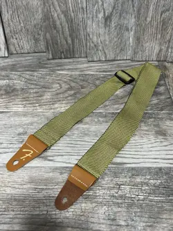 FENDER GREEN WEIGHLESS GUITAR STRAP