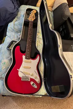 GUITAR RED AND