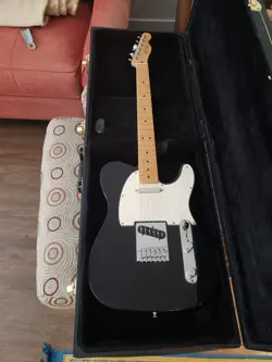 FENDER TELECASTER GUITAR - PRISTINE - MEXICO MADE - 2000