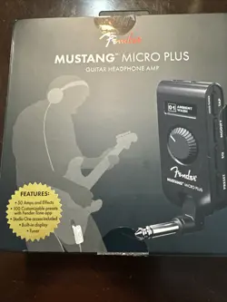FENDER MUSTANG MICRO PLUS HEADPHONE AMPLIFIER WITH RECHARGEABLE BATTERY 50AMP